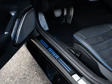 FERRARI Roma Spider  NOVITEC CARBON-LED JBL