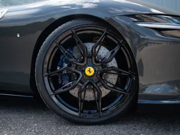 FERRARI Roma Spider  NOVITEC CARBON-LED JBL