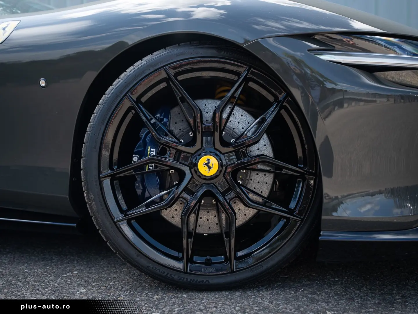 FERRARI Roma Spider  NOVITEC CARBON-LED JBL