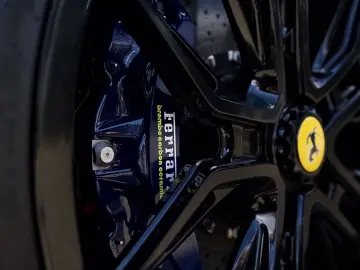 FERRARI Roma Spider  NOVITEC CARBON-LED JBL