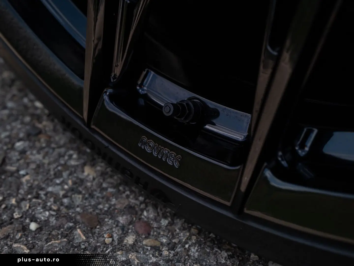 FERRARI Roma Spider  NOVITEC CARBON-LED JBL