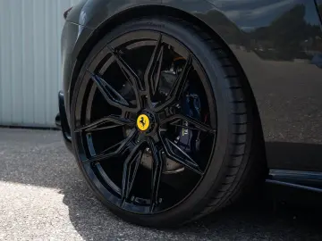 FERRARI Roma Spider  NOVITEC CARBON-LED JBL