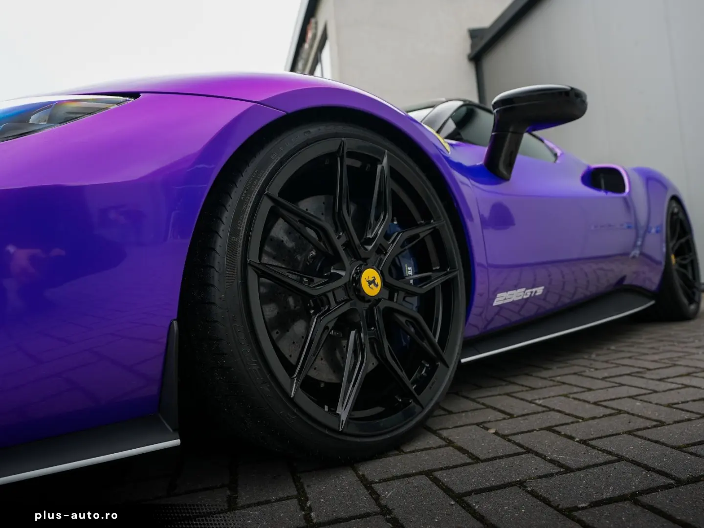 FERRARI 296 GTS NOVITEC LIFT RACINGSITZE CARBON