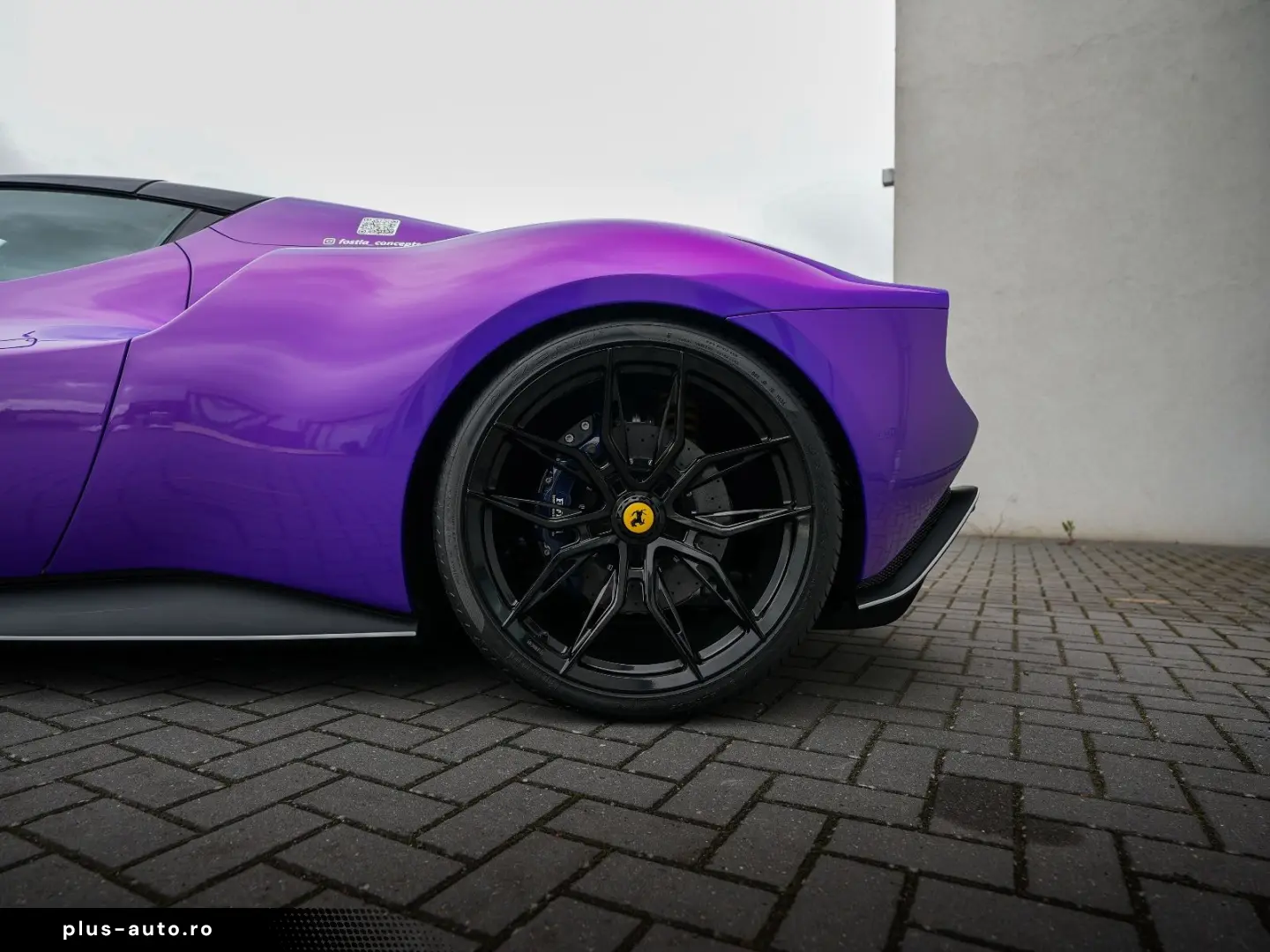FERRARI 296 GTS NOVITEC LIFT RACINGSITZE CARBON