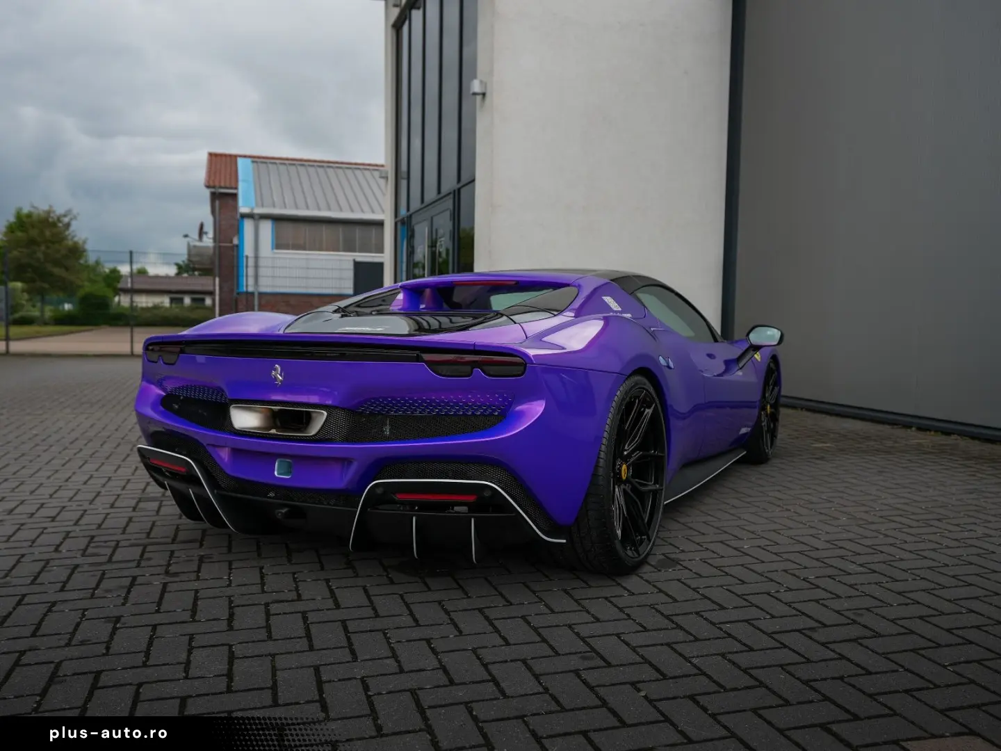 FERRARI 296 GTS NOVITEC LIFT RACINGSITZE CARBON