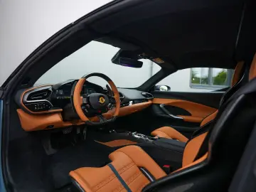 FERRARI 296 GTS NOVITEC LIFT RACINGSITZE CARBON