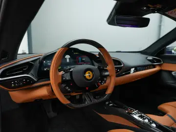 FERRARI 296 GTS NOVITEC LIFT RACINGSITZE CARBON