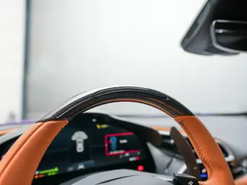 FERRARI 296 GTS NOVITEC LIFT RACINGSITZE CARBON