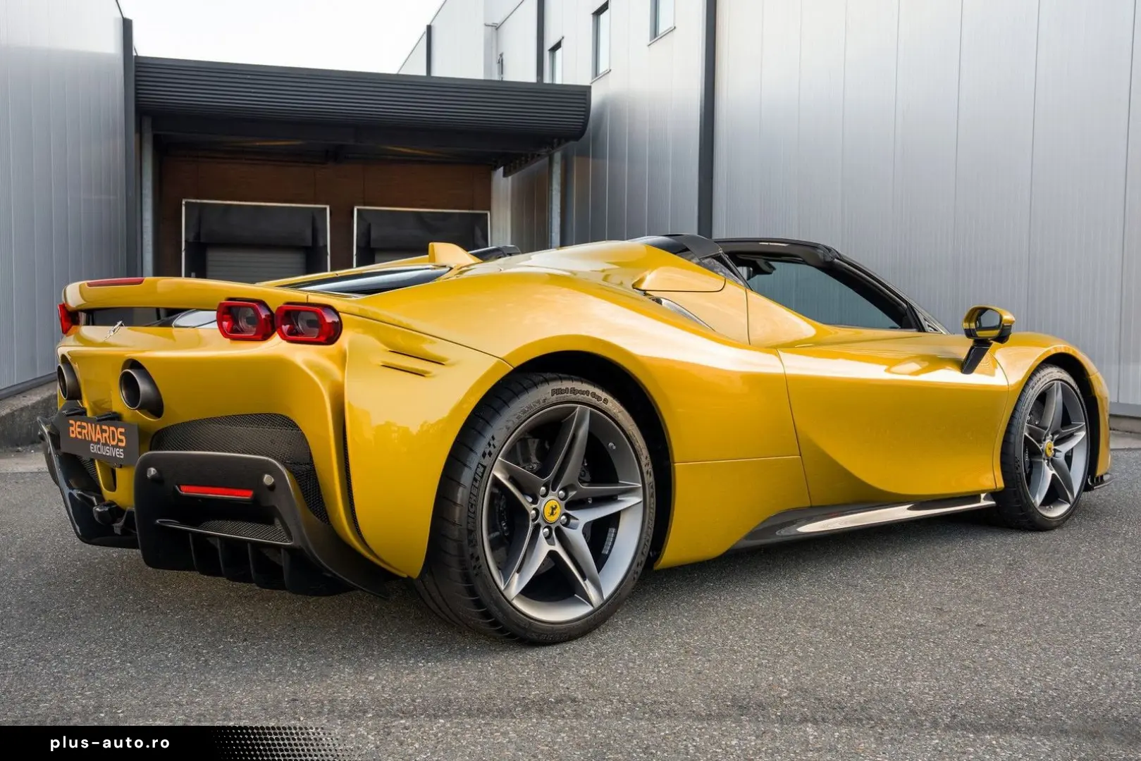 FERRARI SF90 Spider - Giallo Montecarlo - Carbon - VAT