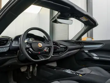 FERRARI SF90 Spider - Giallo Montecarlo - Carbon - VAT