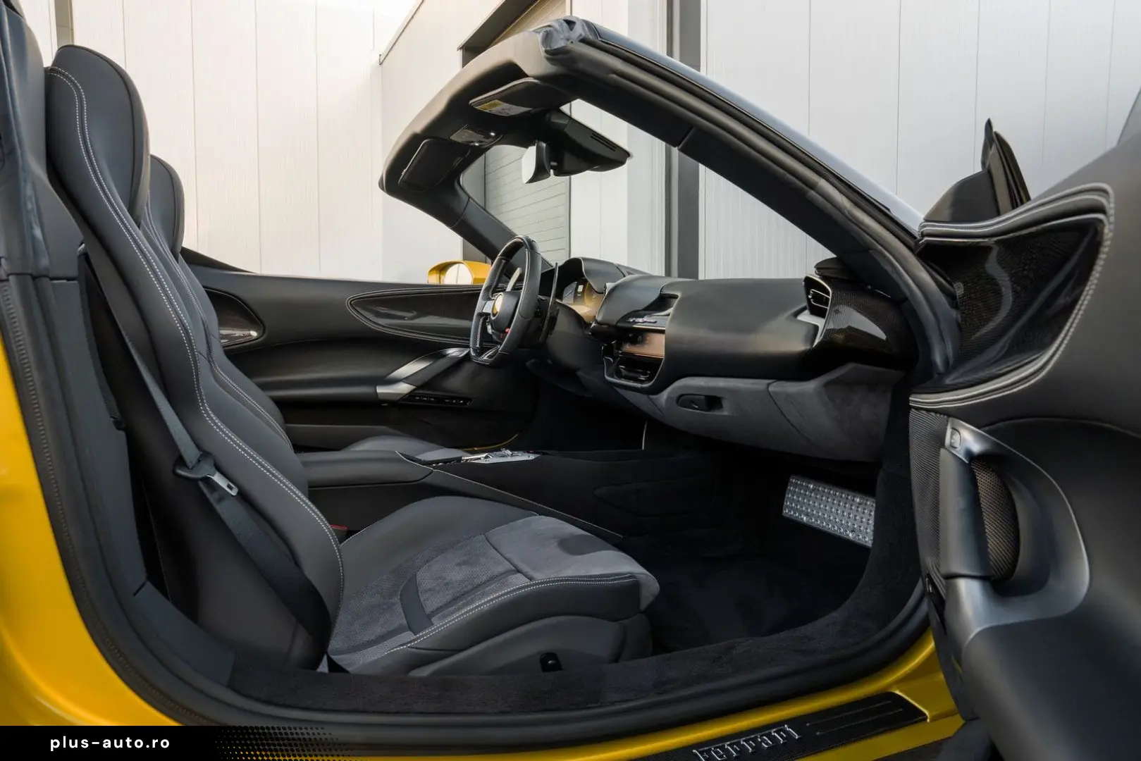 FERRARI SF90 Spider - Giallo Montecarlo - Carbon - VAT