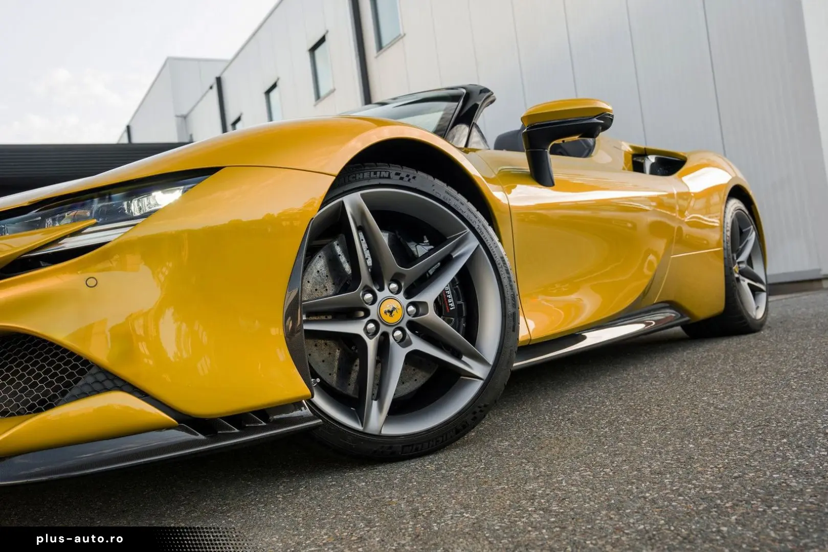 FERRARI SF90 Spider - Giallo Montecarlo - Carbon - VAT