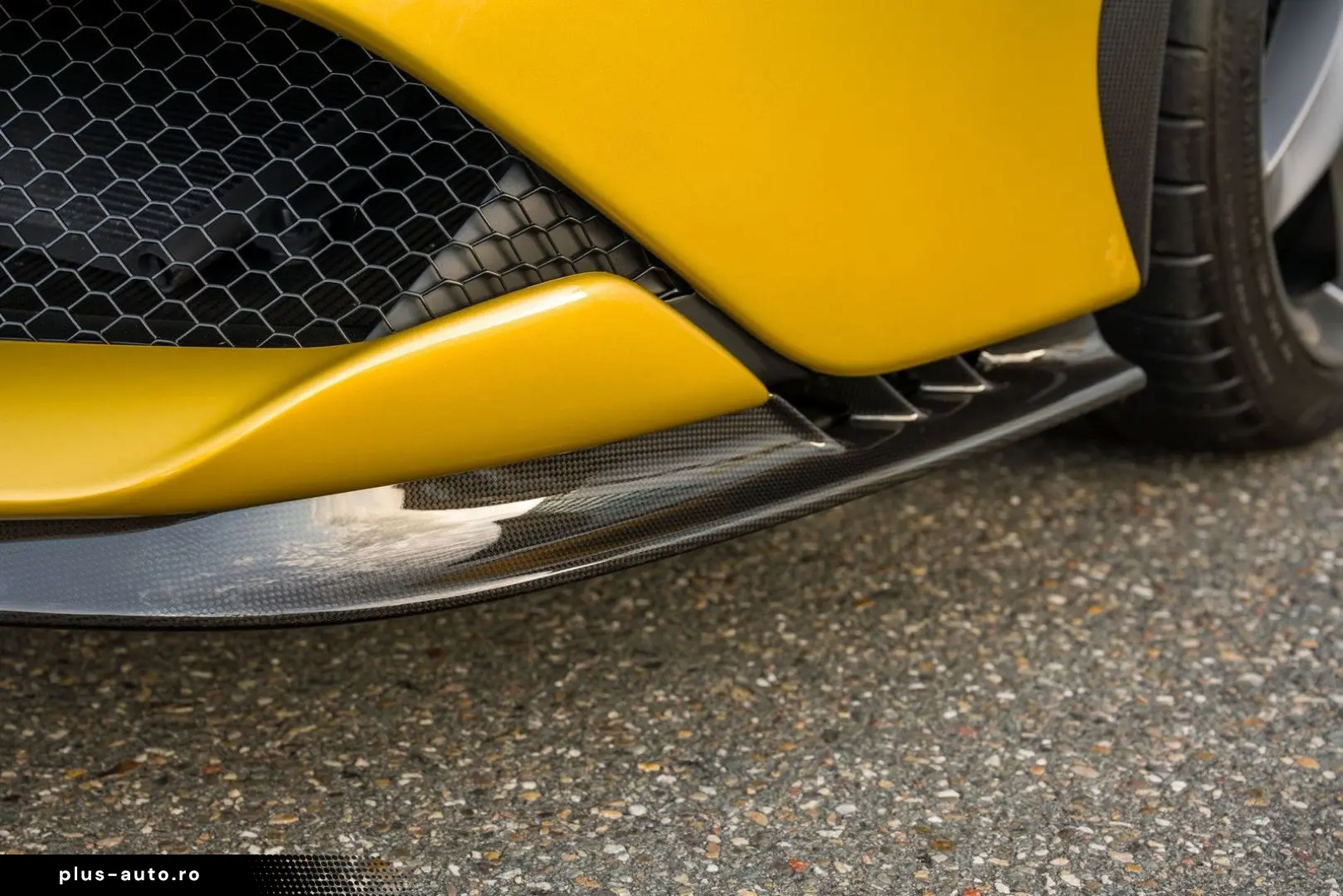 FERRARI SF90 Spider - Giallo Montecarlo - Carbon - VAT