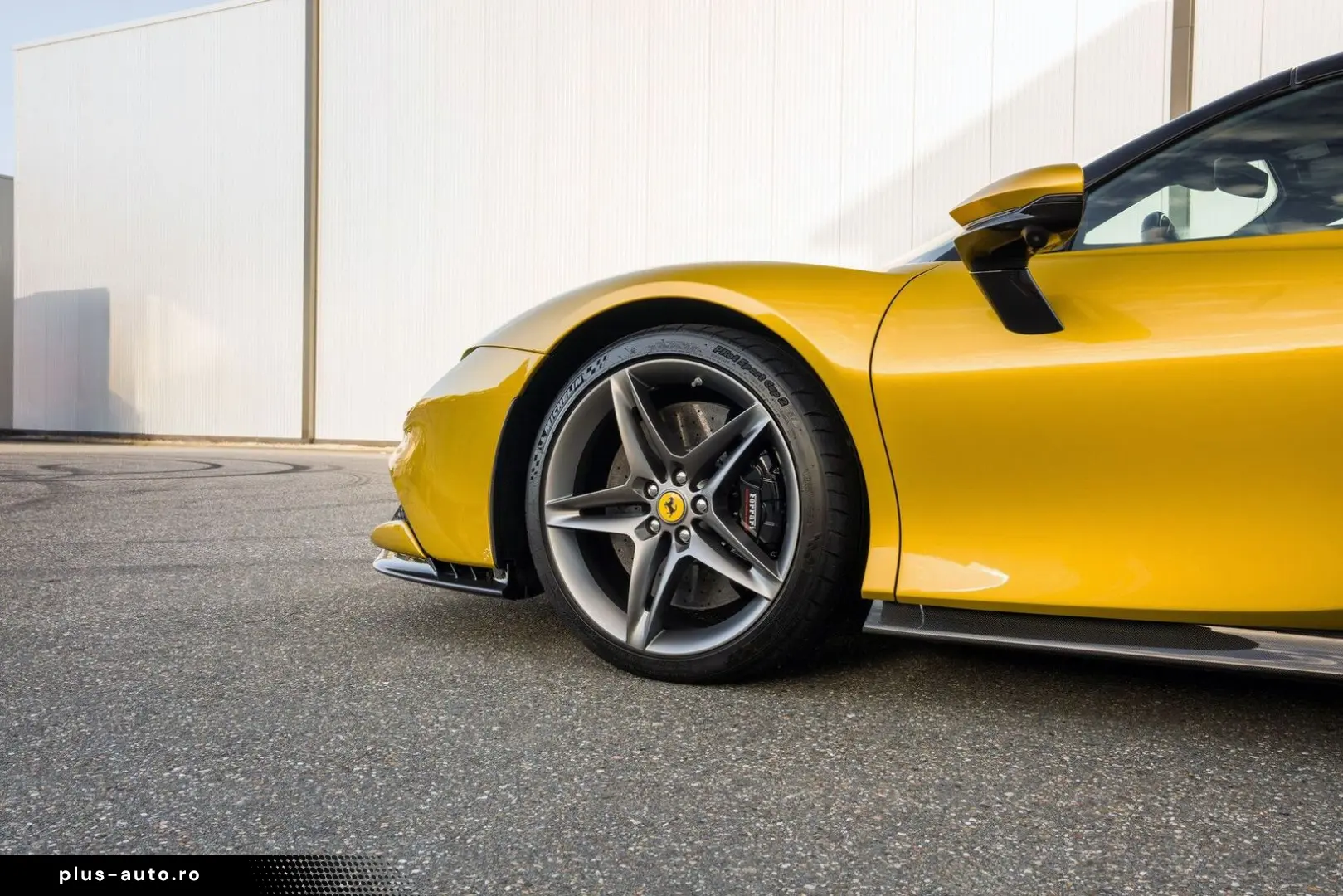 FERRARI SF90 Spider - Giallo Montecarlo - Carbon - VAT