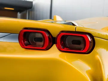 FERRARI SF90 Spider - Giallo Montecarlo - Carbon - VAT