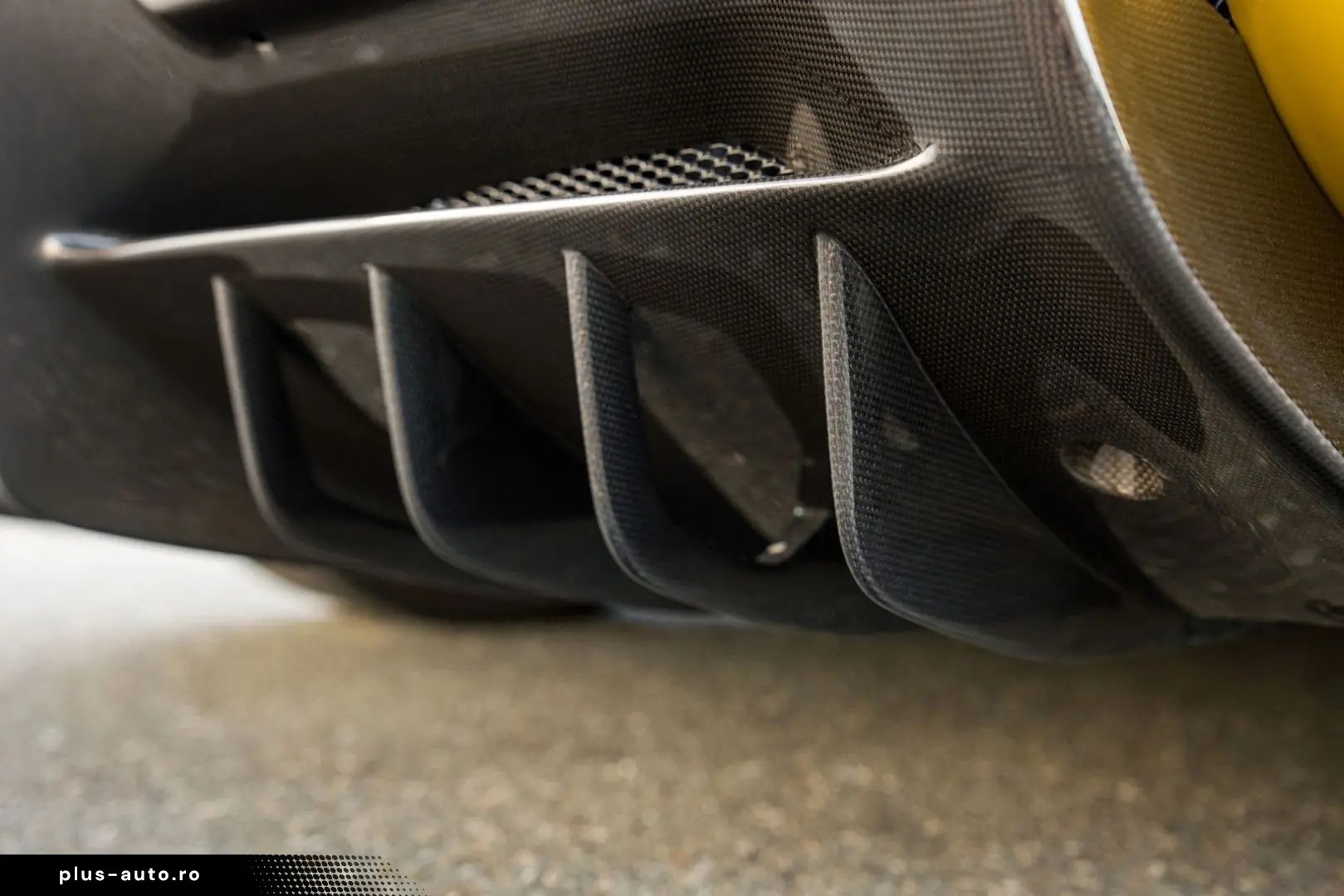 FERRARI SF90 Spider - Giallo Montecarlo - Carbon - VAT