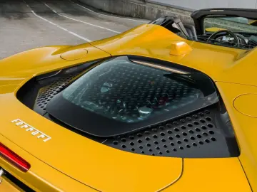 FERRARI SF90 Spider - Giallo Montecarlo - Carbon - VAT