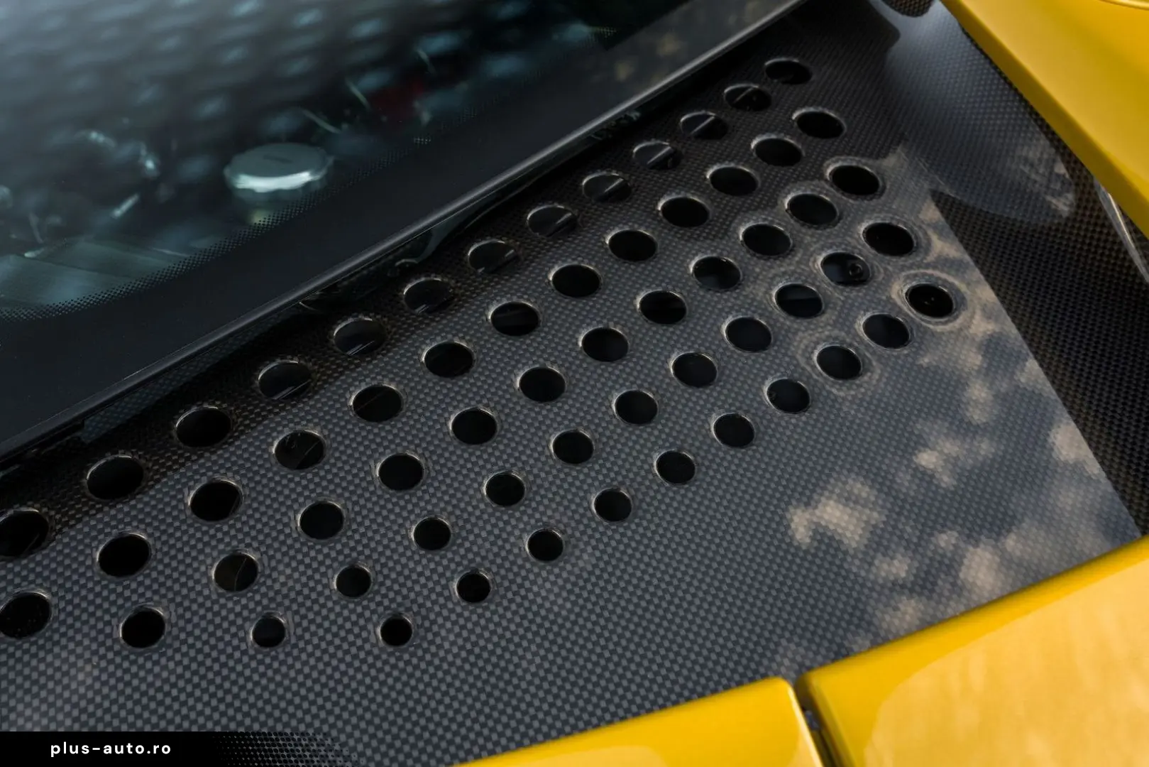 FERRARI SF90 Spider - Giallo Montecarlo - Carbon - VAT