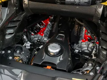 FERRARI SF90 Spider - Giallo Montecarlo - Carbon - VAT