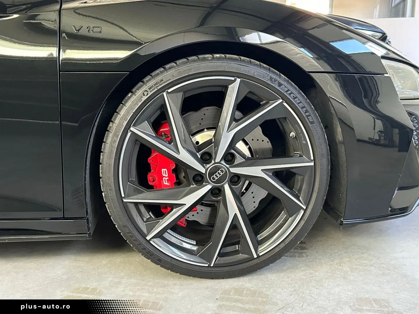 AUDI R8 Coupe 5.2 FSI RWD performance