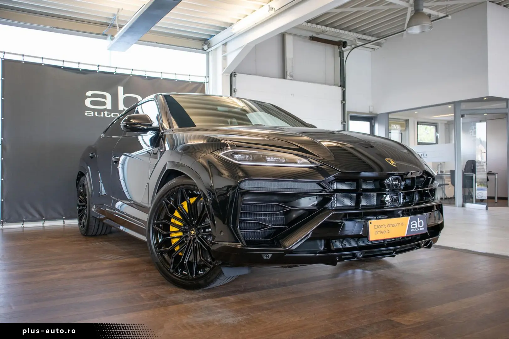 LAMBORGHINI Urus SE 800PK  FULL OPTION  23   PANO  3D BANG