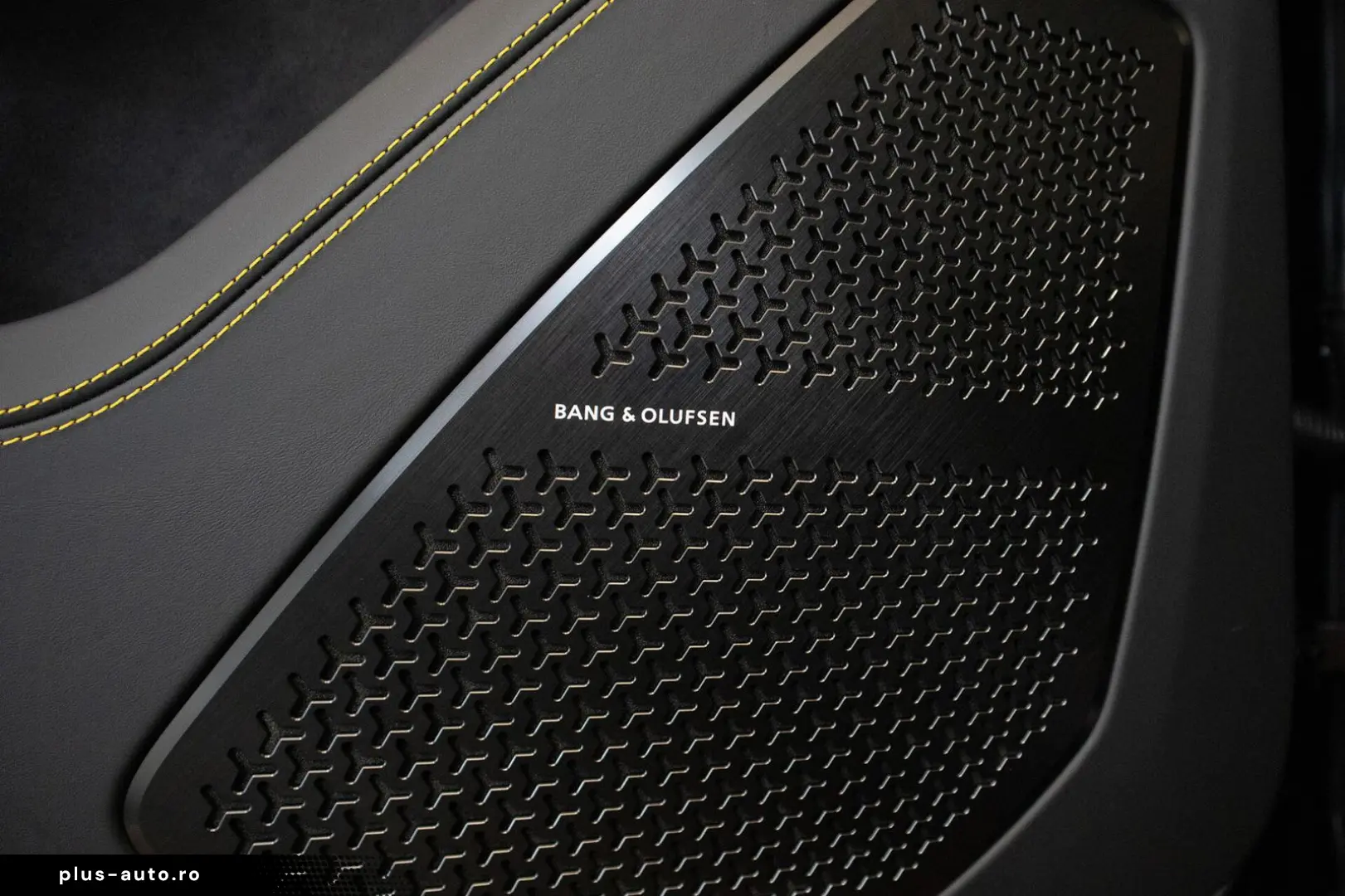 LAMBORGHINI Urus SE 800PK  FULL OPTION  23   PANO  3D BANG