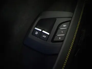 LAMBORGHINI Urus SE 800PK  FULL OPTION  23   PANO  3D BANG
