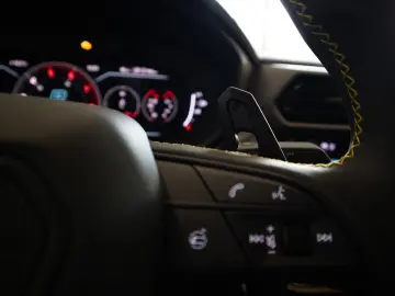 LAMBORGHINI Urus SE 800PK  FULL OPTION  23   PANO  3D BANG