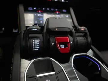 LAMBORGHINI Urus SE 800PK  FULL OPTION  23   PANO  3D BANG