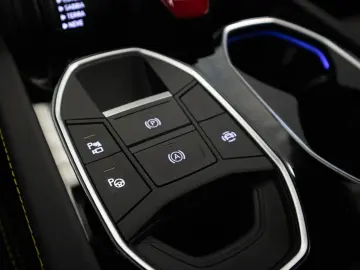 LAMBORGHINI Urus SE 800PK  FULL OPTION  23   PANO  3D BANG