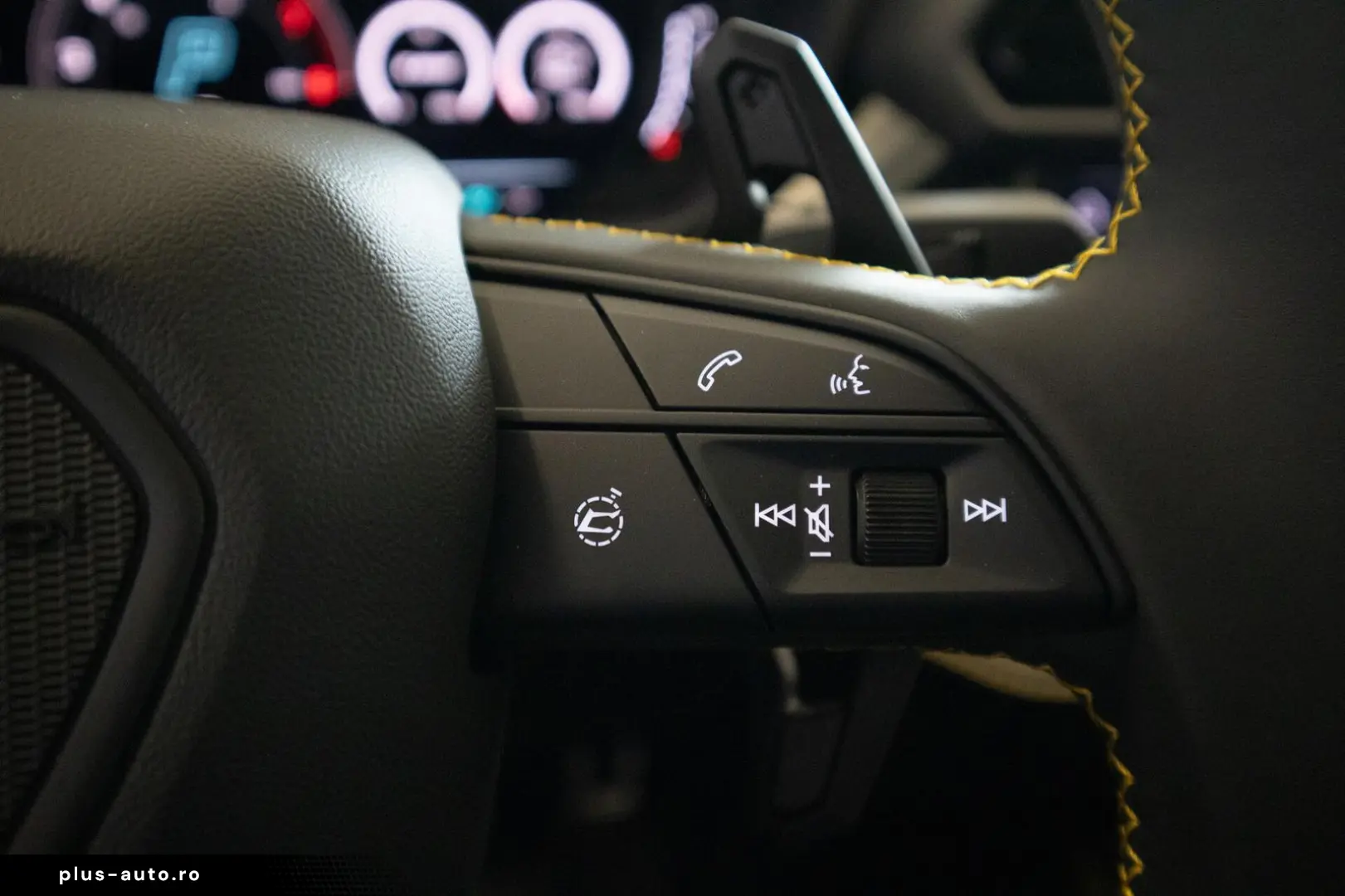 LAMBORGHINI Urus SE 800PK  FULL OPTION  23   PANO  3D BANG