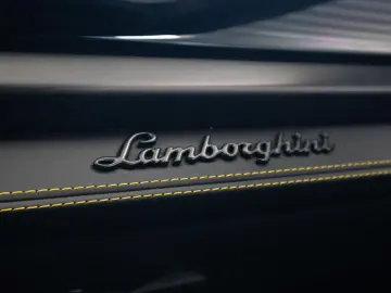 LAMBORGHINI Urus SE 800PK  FULL OPTION  23   PANO  3D BANG