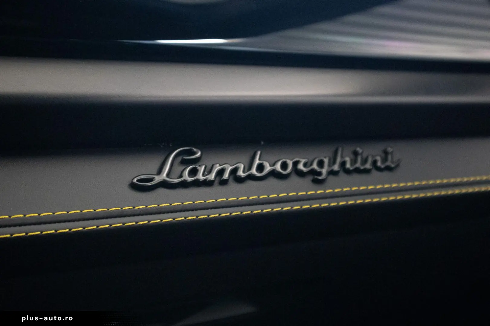 LAMBORGHINI Urus SE 800PK  FULL OPTION  23   PANO  3D BANG