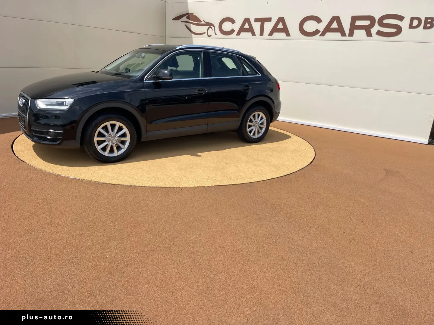 Audi Q3 2.0TDI  177CP  BI-Xenon  Navi  Piele  Keyless