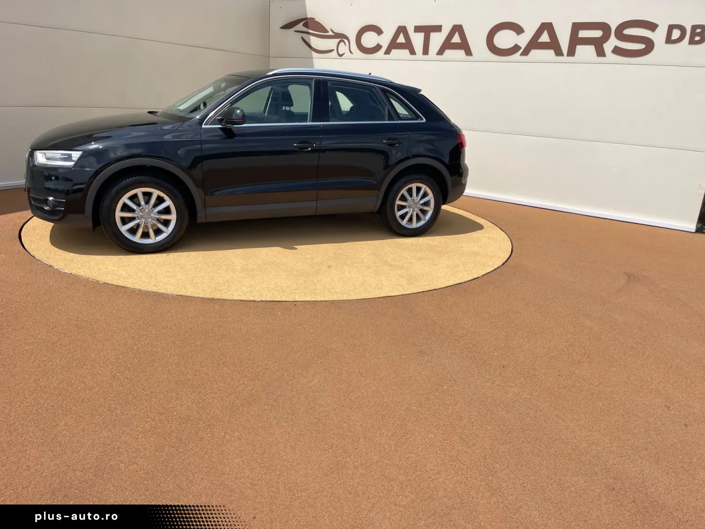 Audi Q3 2.0TDI  177CP  BI-Xenon  Navi  Piele  Keyless