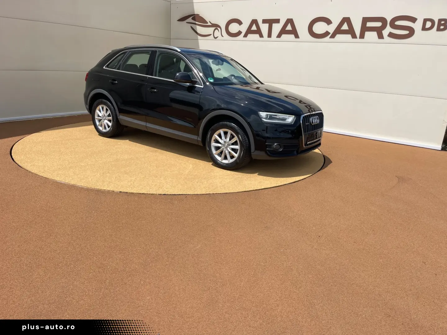 Audi Q3 2.0TDI  177CP  BI-Xenon  Navi  Piele  Keyless