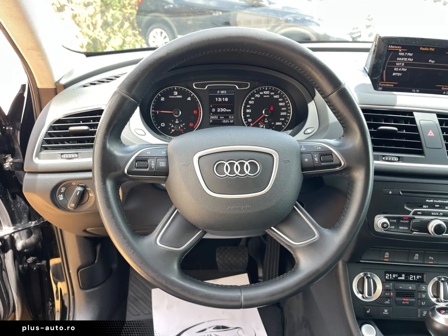 Audi Q3 2.0TDI  177CP  BI-Xenon  Navi  Piele  Keyless