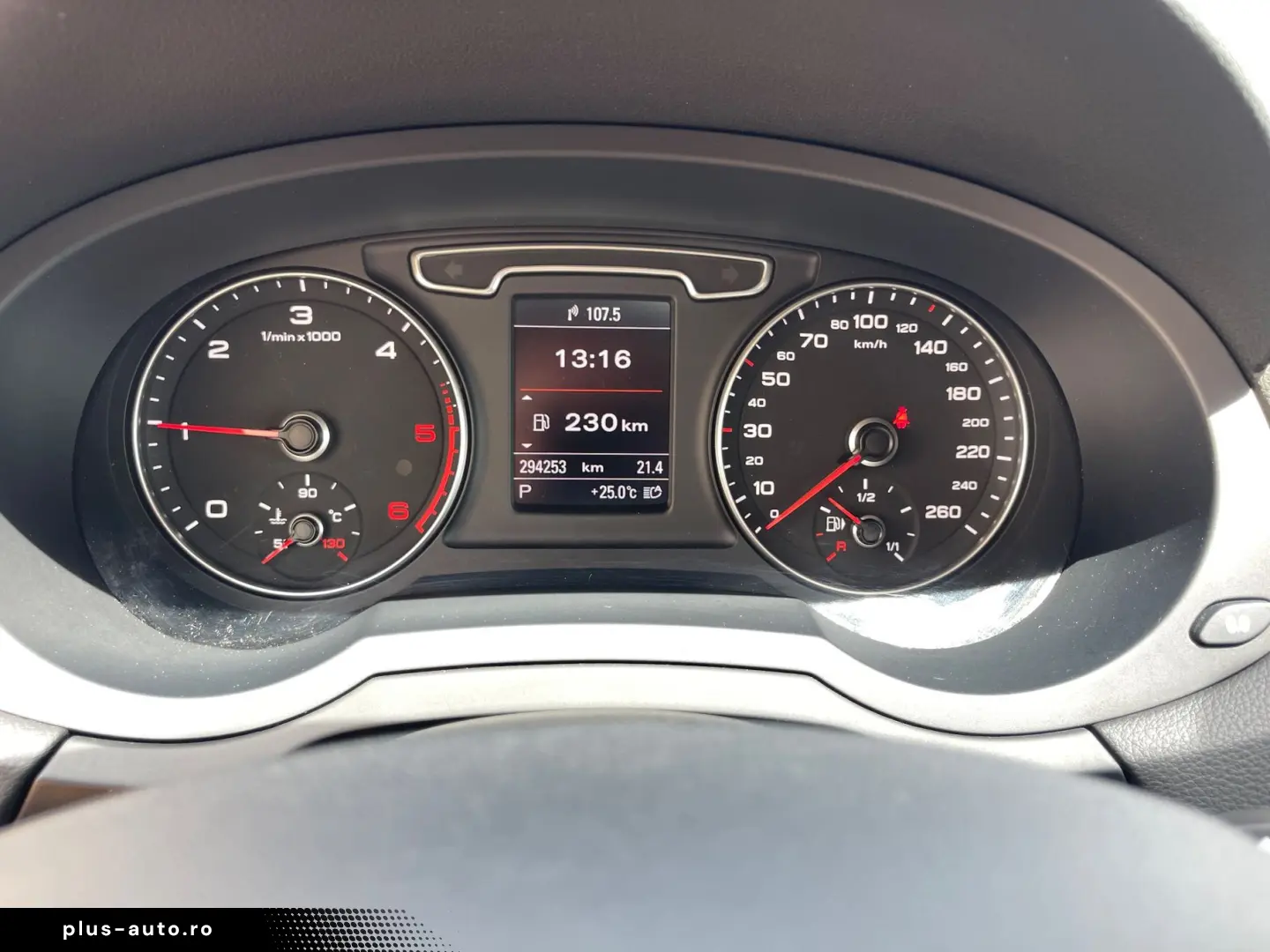 Audi Q3 2.0TDI  177CP  BI-Xenon  Navi  Piele  Keyless