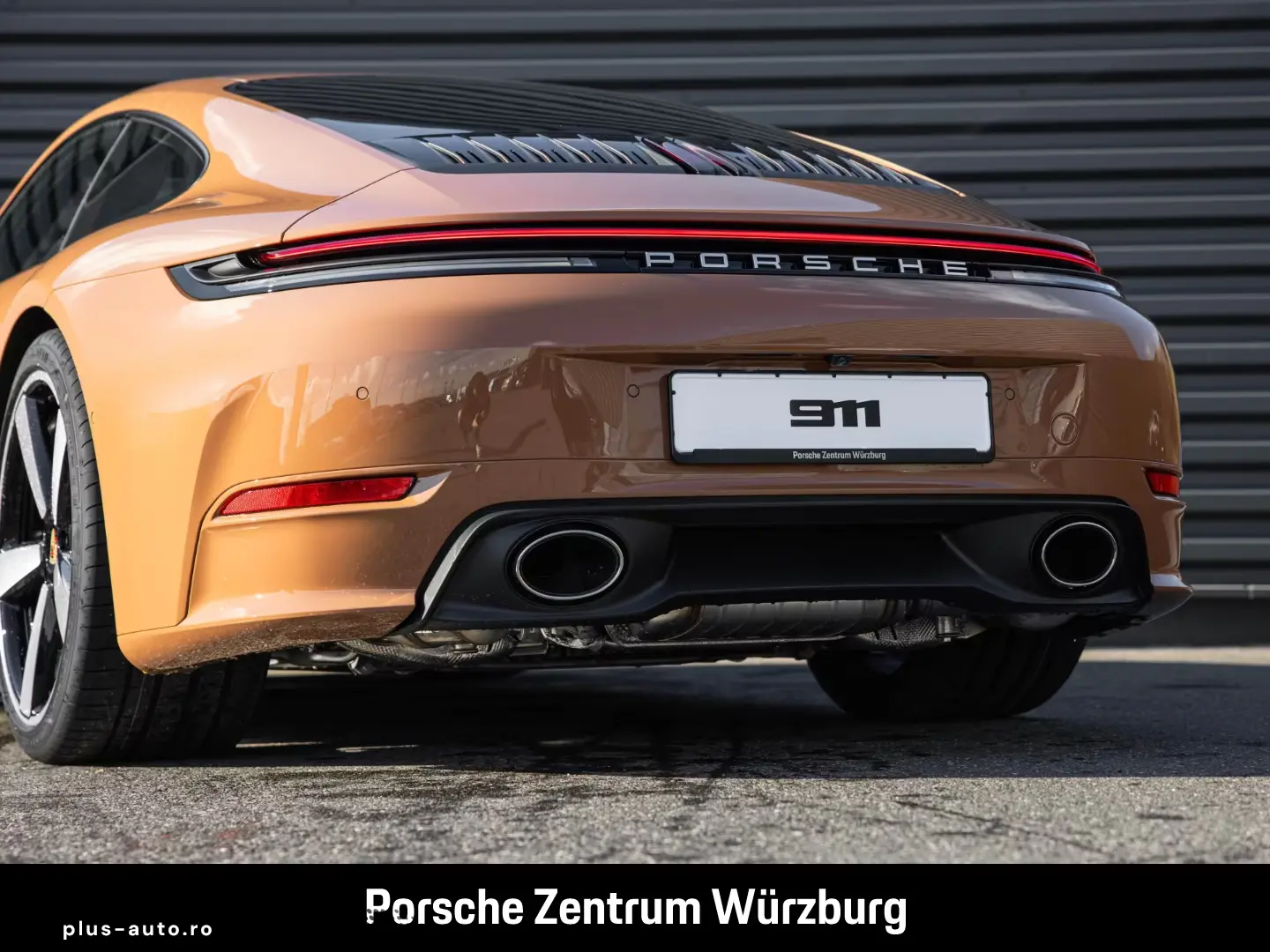 Porsche 992 911 Carrera 4S Burmester