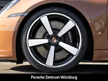 Porsche 992 911 Carrera 4S Burmester