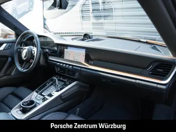 Porsche 992 911 Carrera 4S Burmester