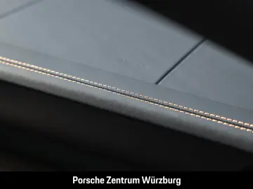 Porsche 992 911 Carrera 4S Burmester