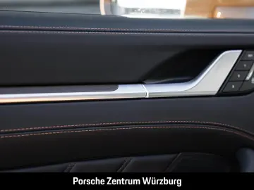 Porsche 992 911 Carrera 4S Burmester