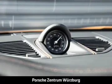 Porsche 992 911 Carrera 4S Burmester