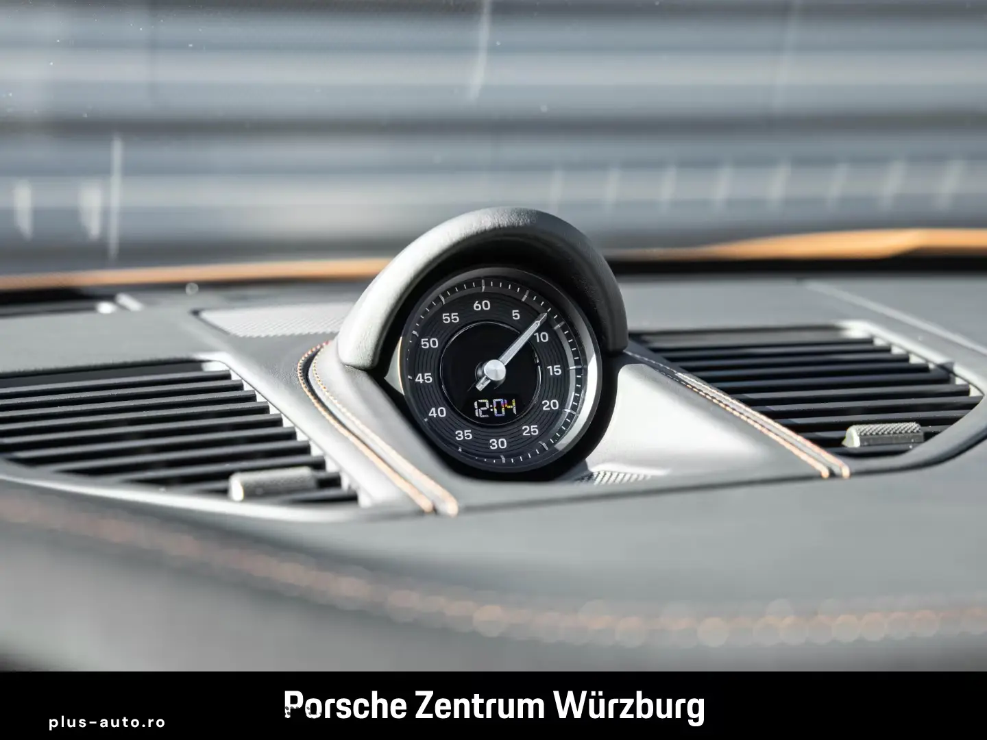 Porsche 992 911 Carrera 4S Burmester