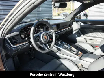 Porsche 992 911 Carrera 4S Burmester