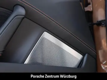 Porsche 992 911 Carrera 4S Burmester