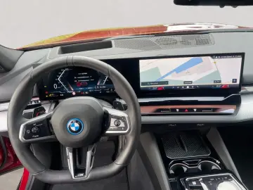BMW 550e xDrive Touring M Sport   GARANTIE-bis-06.30