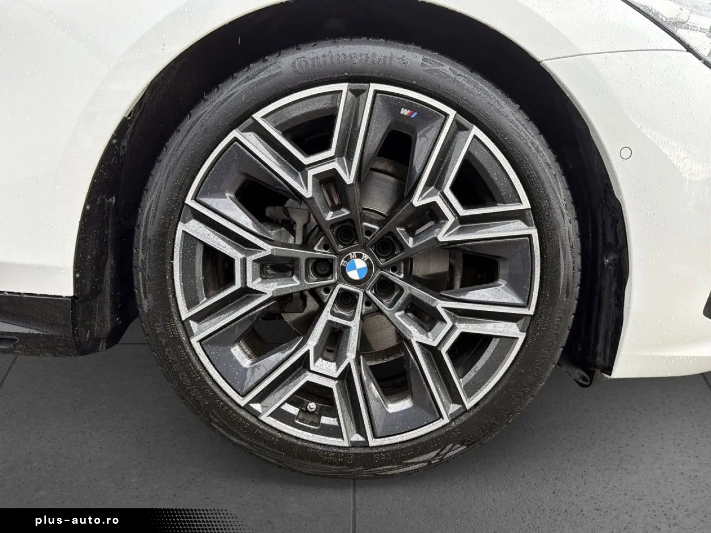 BMW 520d Lim M SPORT AdLED AHK H K HUD 360 St Go 20