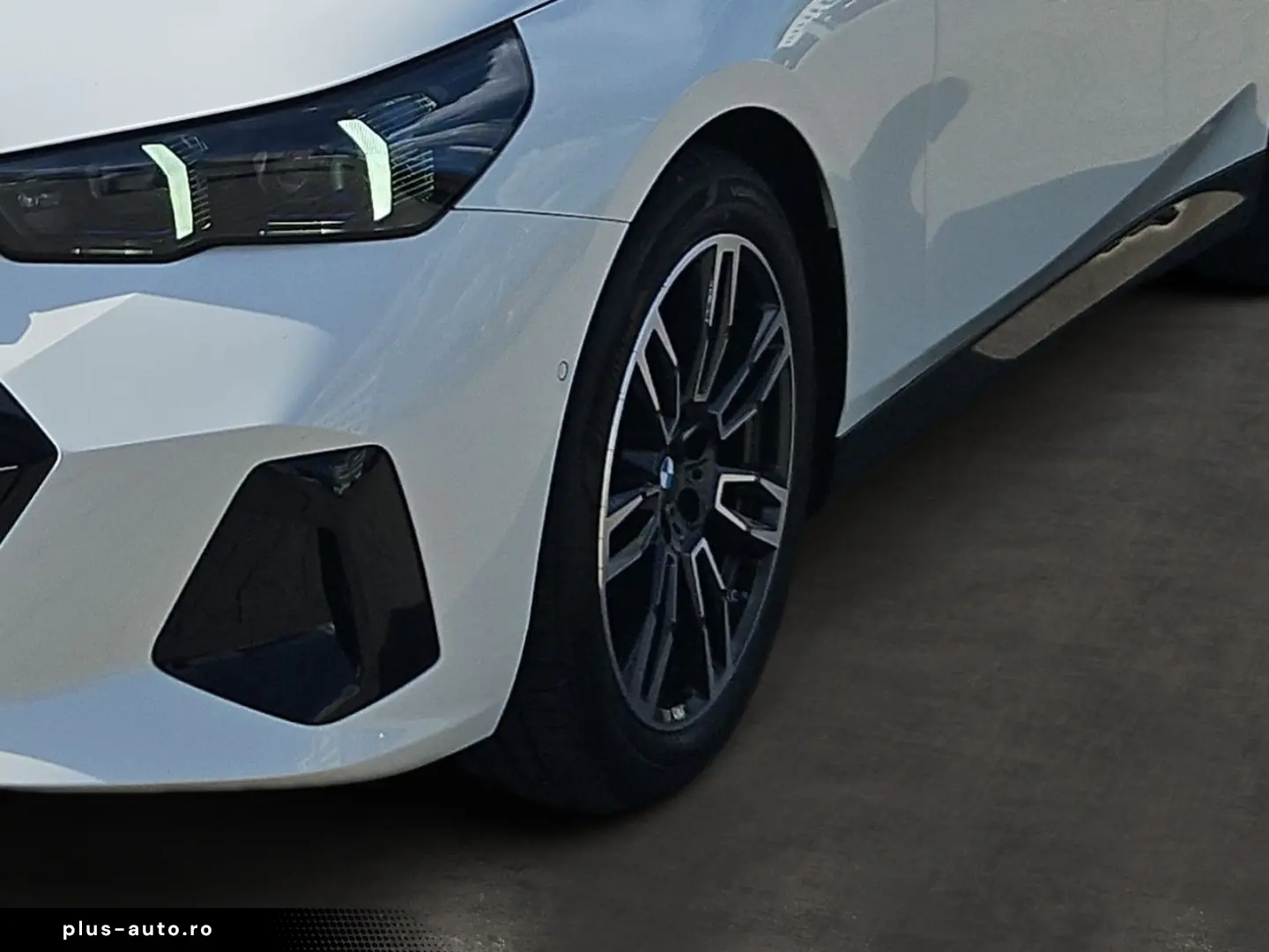 BMW 520d Touring M-Sport NAVI AHK LED HUD HK